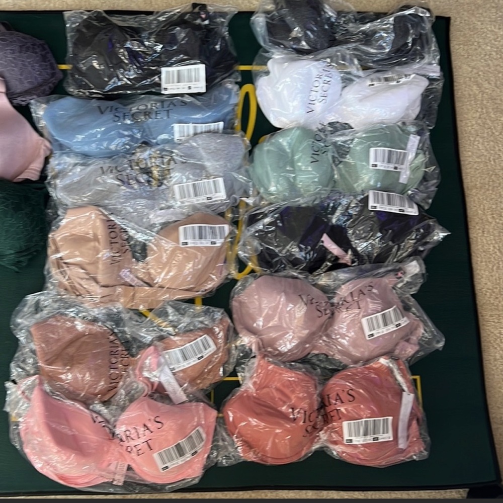 VICTORIA SECRET BRAS